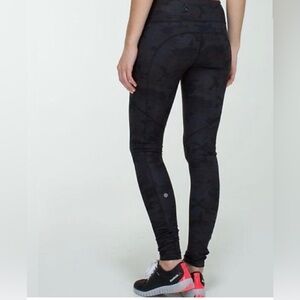 Lululemon Speed Tight Fullux Leggings Black Camo Athleisure Active Gym Running